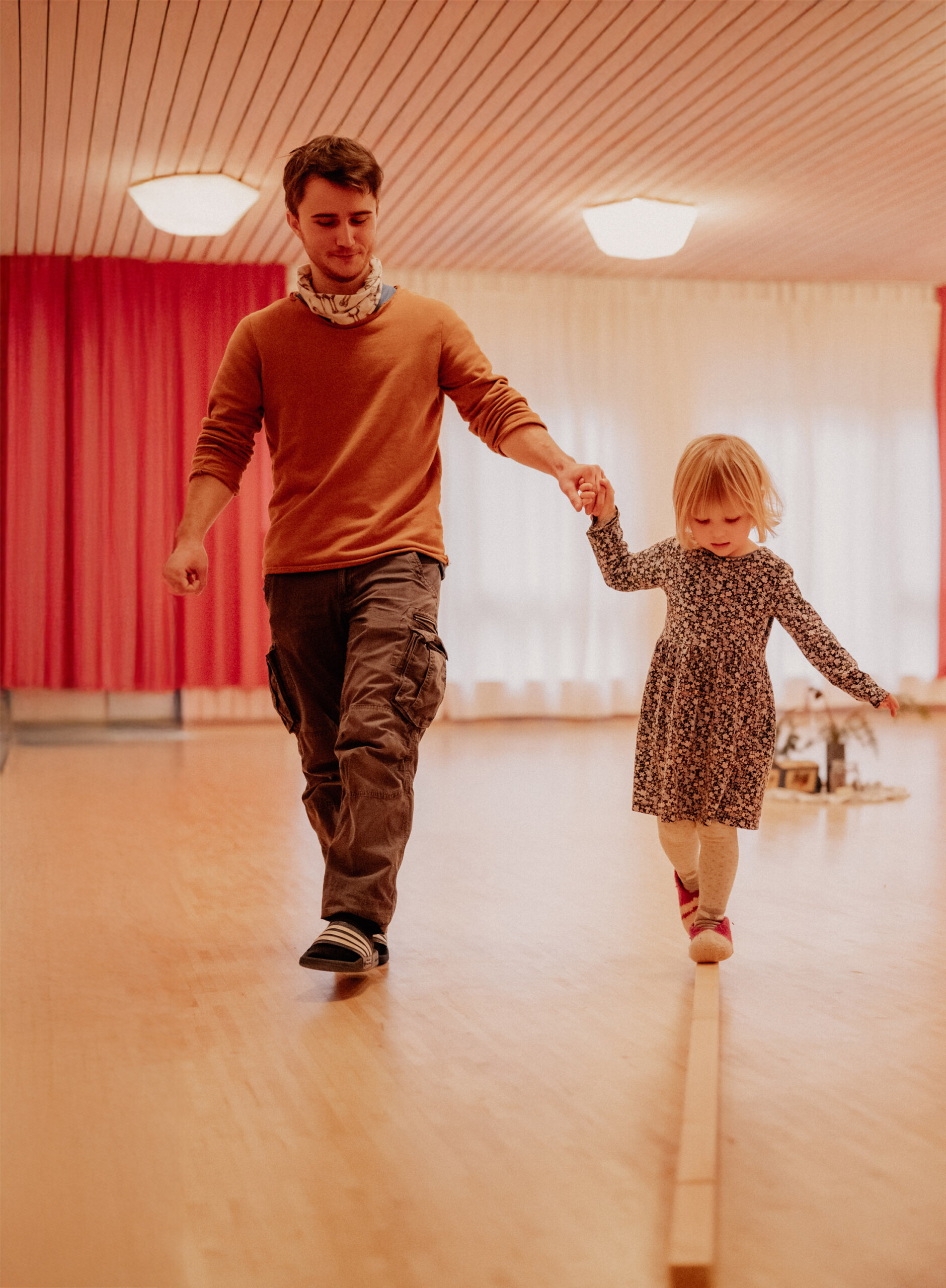 gemeinsam-balancieren-lernen-content-mitarbeit-parzival-zentrum-karlsruhe